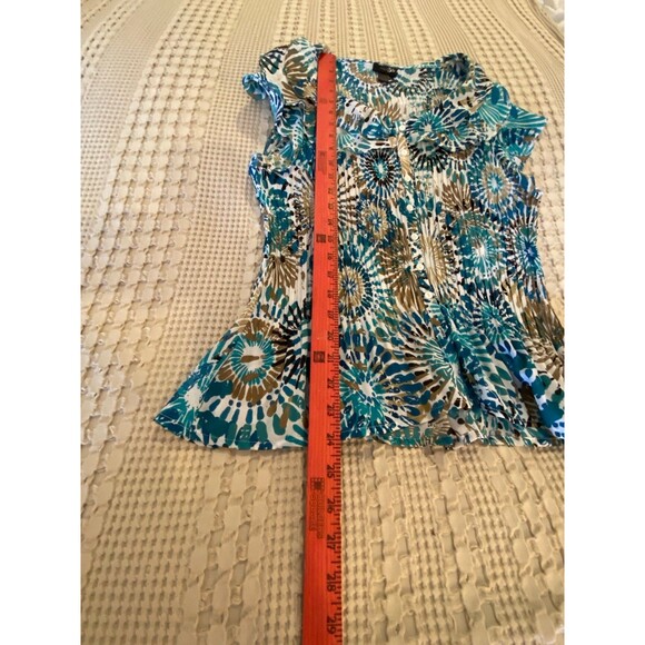 East 5th  Blouse Women’s Size ? Medium or  Large Top Cap Sleeved Collared - Picture 8 of 9